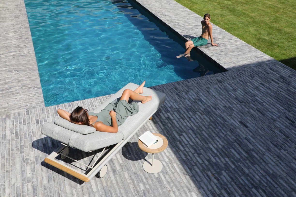 Versatile Adjustable Outdoor Chaise Lounge For Poolside & Patio – Weather-Resistant, Ergonomic Comfort