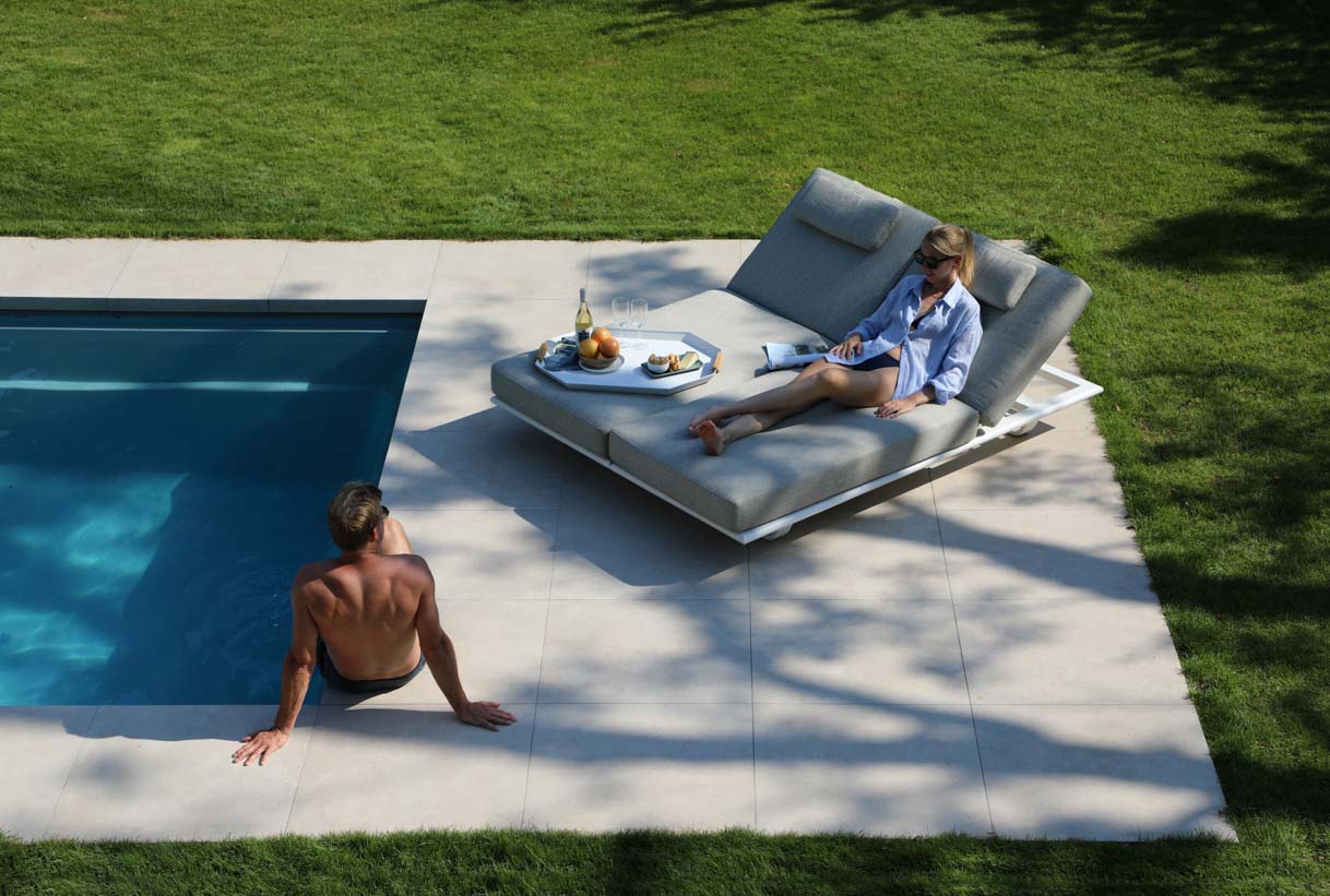 Contract Outdoor Furniture Customization for Hotels Contract Outdoor Furniture Customization for Hotels