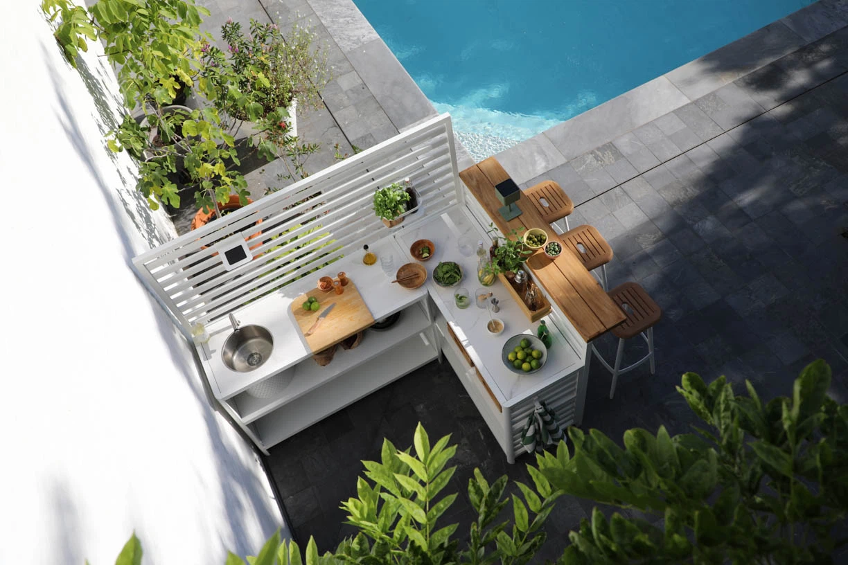 Outdoor Multi-Functional Bar Stool – Weather-Resistant Wood & Metal Seating For Patio, Poolside & Kitchen Island